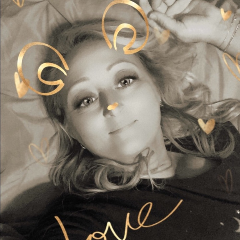 ヾ( ͝° ͜ʖ͡°)Hi I’m Christa - Picture 3 of 6